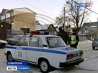 Ставропольцы устроили митинг в защиту главного подозреваемого в массовой резне в доме авторитета Хана