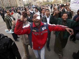 В Египте, охваченном массовыми антиправительственными выступлениями, четыре человека погибли за последние несколько дней в драках за хлеб