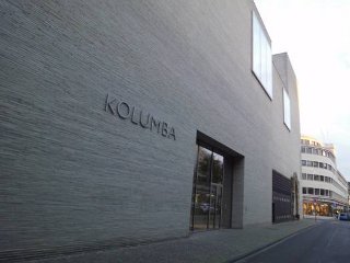 На выставочных площадках кёльнского музея Kolumba проходит выставка художественных произведений под названием "Noli me tangere" ("Не прикасайся ко Мне")