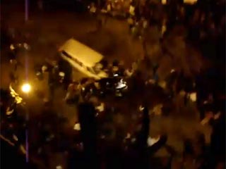 В Египте дипломатический автомобиль сбил два десятка демонстрантов (ВИДЕО)
