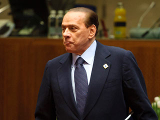Фотографии голого Берлускони с любовницами выставлены на продажу за миллион