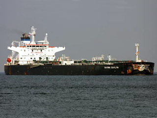 Пираты высадились на судно MV SAVINA CAYLYN, находившееся в 800 милях от побережья Сомали, и взяли его под полный контроль