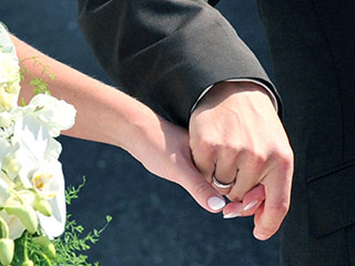 Британское правительство вскоре может принять поправки в законодательство, разрешающие ночные свадьбы в Англии и Уэльсе