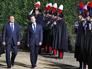 Накануне российский президент Дмитрий Медведев встретился с премьер-министром Италии Сильво Берлускони
