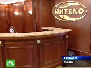 В московском офисе компании "Интеко", которой владеет супруга бывшего мэра столицы Юрия Лужкова Елена Батурина, правоохранительные органы проводят обыск