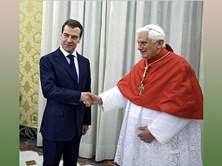 Медведев может посодействовать встрече Папы и Патриарха