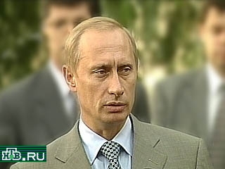 Совершающий рабочую поездку в Самарскую область президент Путин в четверг вечером побывал в городе Сызрань