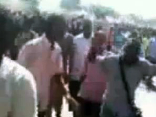 Несколько тысяч граждан Джибути вышли на улицы одноименной столицы с требованием отставки президента Исмаила Омара Гелле