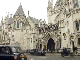 Коммерческий суд Лондона в среду, 23 февраля, отклонил апелляцию на решение предыдущей инстанции, которая отказала юристам Абрамовича в ходатайстве о прекращении дела