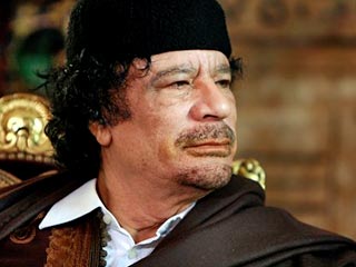 Ливийский лидер Муамар Каддафи, несмотря на охватившие страну волнения, по-прежнему уверен, что народ Ливии его любит, а никаких демонстраций в столице страны с требованием его отставки не проходит