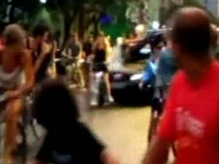 В бразильском городе Сан-Паулу автомобилист врезался в группу из более чем 100 человек - участников велосипедного заезда