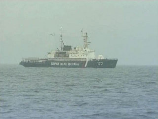 Решением камчатского морского координационно-спасательного подцентра прекращены активные поиски российского траулера "Аметист" и его экипажа из 23 человек, пропавшего в Охотском море 20 дней назад