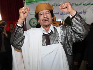 СМИ: Каддафи стал "Королем королей Африки" благодаря двум "эскорт-герл" от Берлускони