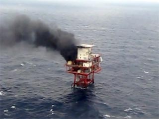 На нефтяной платформе в Мексиканском заливе произошел пожар