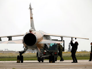 Количество военно-воздушных сил, которыми сейчас располагает ливийский лидер Муаммар Каддафи, весьма ограничено