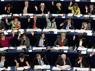 Сообщение о решении Франции пришло в преддверии встречи в Брюсселе глав МИД стран-членов ЕС