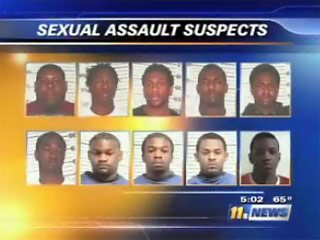 В США арестованы 18 мужчин, которые изнасиловали в трейлере шестиклассницу и выложили видео в интернет