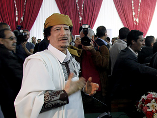 Глава Ливии Муаммар Каддафи призвал Россию, Китай и Индию инвестировать деньги в ливийский нефтяной сектор