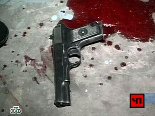 Москвич застрелил жену и покончил собой на глазах у детей в центре Москвы