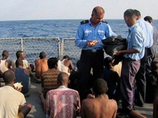 С серьезными потерями среди мирных моряков индийским военным удалось освободить находившееся в плену у сомалийских пиратов испанское рыболовецкое судно "Vega 5"
