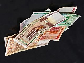 Международное рейтинговое агентство Standard & Poor's снизил долгосрочный рейтинг Белоруссии по обязательствам в иностранной валюте с "В+" до "В", в национальной валюте - с "ВВ" до "В+"
