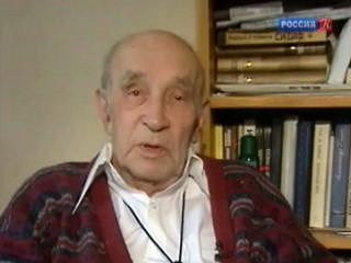 Известный сценарист, режиссер и драматург Леонид Агранович умер во вторник в Москве на 96-м году жизни