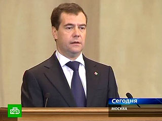 Медведев обещает "разбор полетов" из-за провала гособоронзаказа