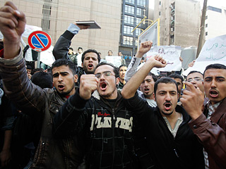 Регион Ближнего Востока и Северной Африки продолжает сотрясать волна протестов и манифестаций, охватывающая с каждой неделей все большее число стран
