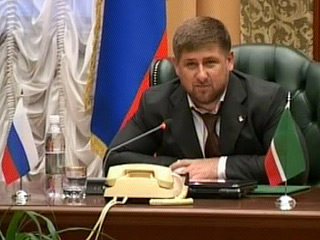 "Я с большим сожалением воспринял новость о наносимых авиацией западных стран по Ливии ударах, которые уже привели к многочисленным жертвам среди гражданского населения", - заявил Кадыров