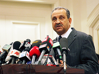 Глава ливийской госкомпании National Oil Co Шокри Ганем сообщил 19 марта, что добыча нефти в стране сократилась до 400 тысяч баррелей в сутки. В январе Ливия добывала 1,59 млн баррелей в сутки