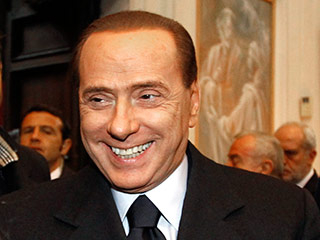 Премьер-министр Италии Сильвио Берлускони снова пропустил судебное заседание в Милане по делу об обвинениях в подкупе его британского адвоката Дэвида Миллса  