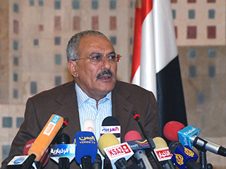 Уход президента Йемена Али Абдаллы Салеха со своего поста "неизбежен"