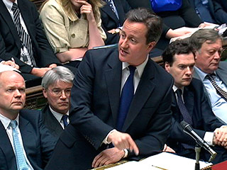 Закрытая для авиаполетов зона над территорией Ливии фактически установлена, заявил сегодня в парламенте премьер-министр Великобритании Дэвид Кэмерон