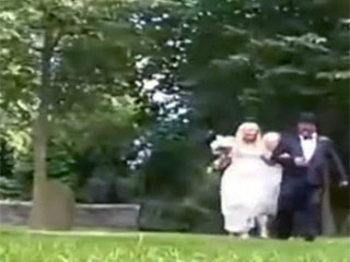Видео, сделанное Клэйтоном Бэннетом, претендует теперь на звание худшего свадебного фильма