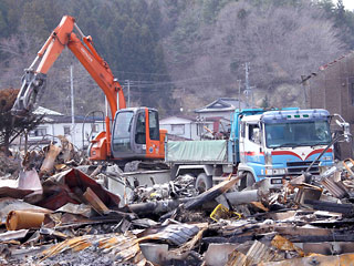 По последним данным, число жертв японского землетрясения, которое произошло в стране 11 марта, достигло 9 тысяч 523 человек. Еще более 16 тысяч человек считаются пропавшими без вести