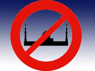 В Батуми прошла акция протеста против восстановления мечети Азизе