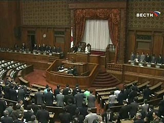 Японский парламент принял бюджет с рекордной расходной частью
