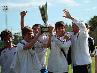 Молодежная сборная России по футболу разгромила сверстников из Азербайджана