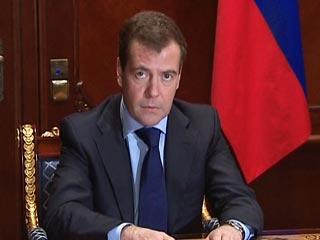 Медведев избавляется от ненужных помощников, сокращая штат администрации