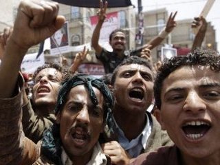 Президент Йемена Али Абдалла Салех призвал молодежь создать политическую партию и выработать свои требования, а не оставаться "в плену повестки дня" оппозиционной Партии общей встречи