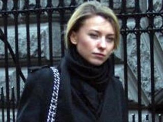 Лондонский суд со второго раза удовлетворил иск супруги российского бизнесмена Ильи Голубовича Елены и расторг их брак, присудив ей 2,85 млн фунтов компенсации