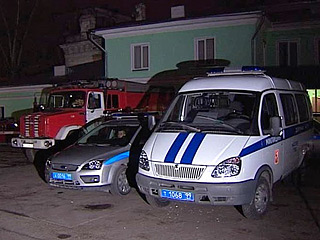 В центре Москвы на улице Новая Басманная напротив Московской военной комендатуры взорван автомобил