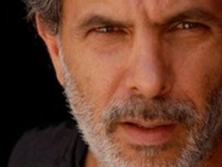 Известный израильский актер и режиссер Джулиано Мер-Хамис убит неизвестными в городе Дженин, на Западном берегу реки Иордан