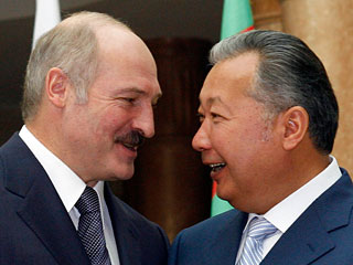 Экс-президент Киргизии Курманбек Бакиев не жалеет о том, что ушел из большой политики и покинул страну. Он благодарен белорусскому лидеру Александру Лукашенко за приглашение, поддерживает его как политика и не собирается возвращаться на родину