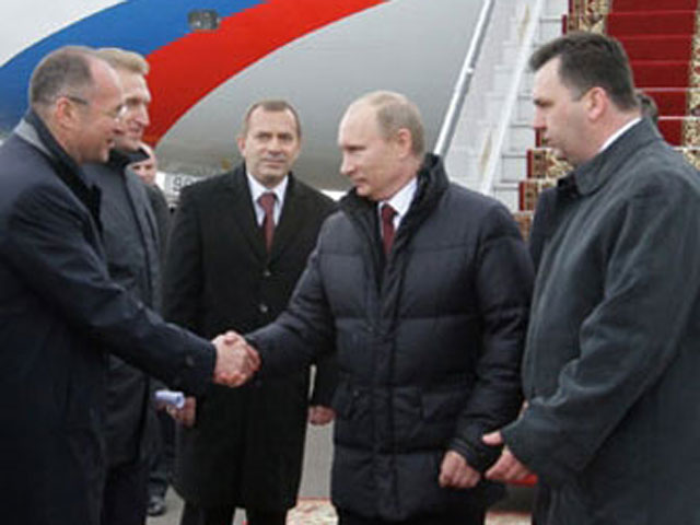 Путин прибыл в Киев, где обсудит с Януковичем присоединение Украины к Таможенному союзу