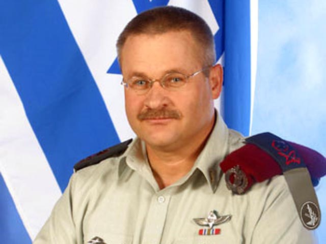 Возглавляет делегацию - экс-начальник оперативного управления Генштаба Армии обороны Израиля Исраэль Зив