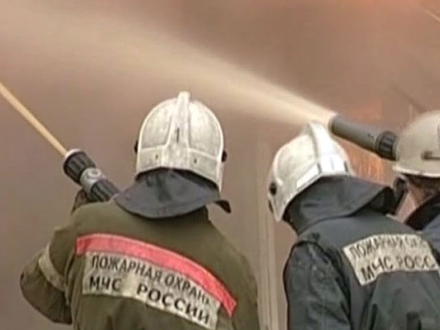 В Подмосковье загорелся рынок "Владимирский тракт". Площадь пожара достигла тысячи кв. метров