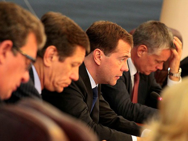 Дмитрий Медведев провел в понедельник в Иркутске заседание президиума Госсовета, посвященное проблеме наркомании среди российской молодежи