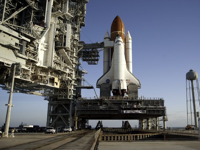 Президент США Барак Обама приедет на последний запуск американского космического корабля многоразового использования Endeavour, который состоится 29 апреля