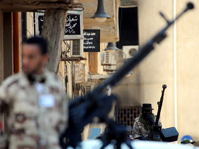 Боевая авиация сил международной коалиции нанесла значительный урон основным наземным силам ливийской армии, однако операция в Джамахирии "определенно заходит в тупик"